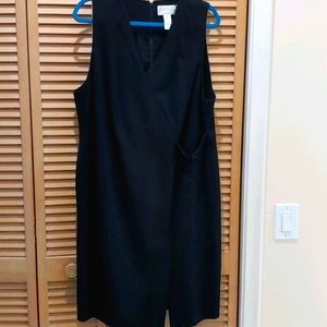 Black jumper. Attached belt as decor